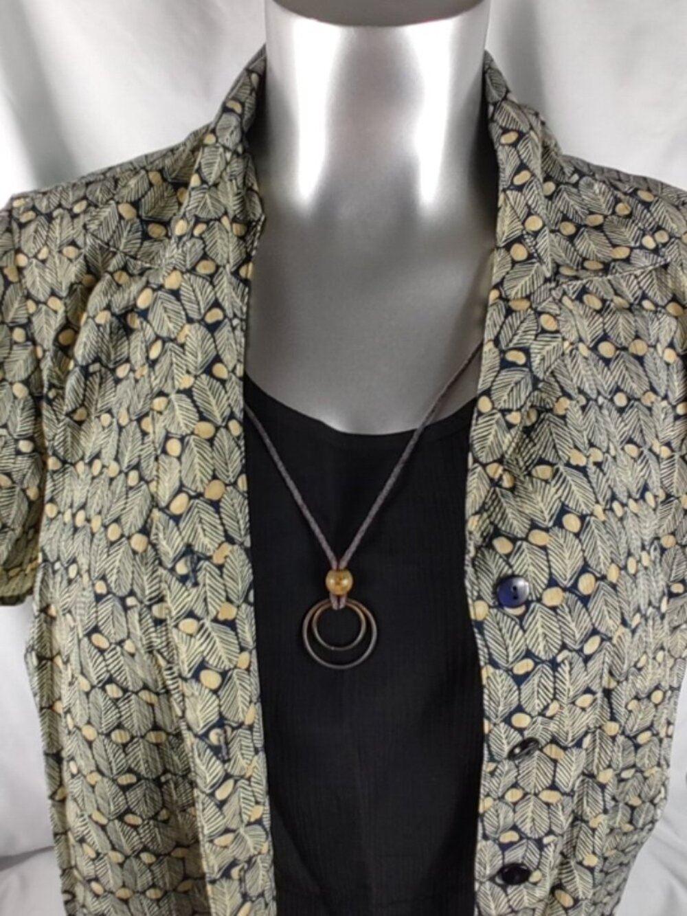 Notations Womens Leaf Print Pullover Top w/medallion Blue/Tan Size 2X